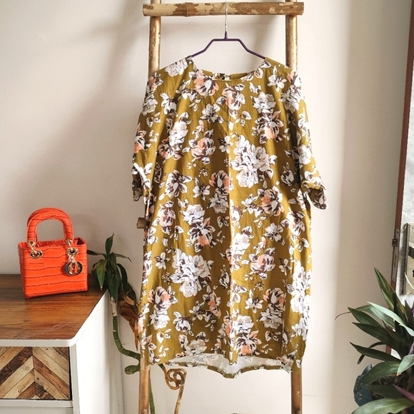 No Tags Dresses & Skirts - Floral Flounce Sleeve Long Top